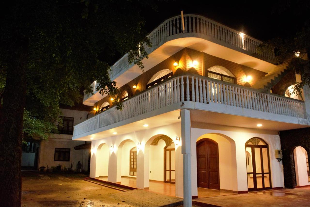 Murphy'S Villa Katunayaka Exterior photo