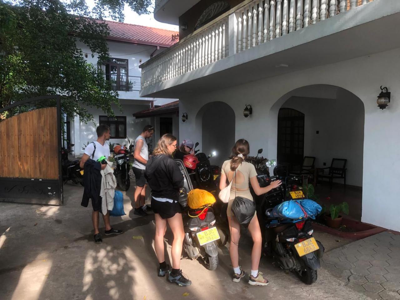 Murphy'S Villa Katunayaka Exterior photo